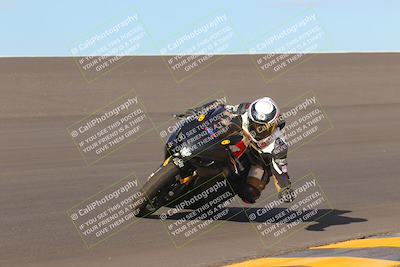 media/Sep-11-2022-SoCal Trackdays (Sun) [[81b7e951af]]/Bowl (820am)/